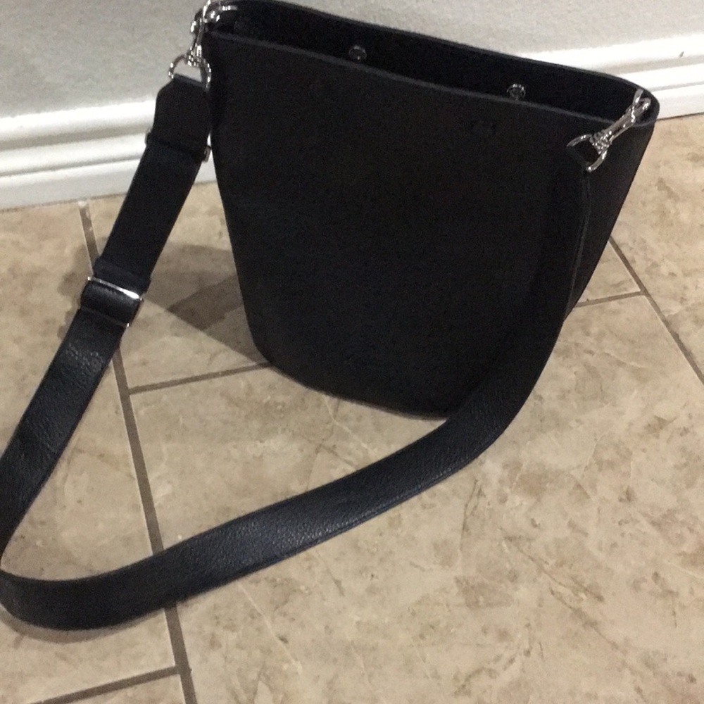 Shoulder Bag w/ adjustable strap